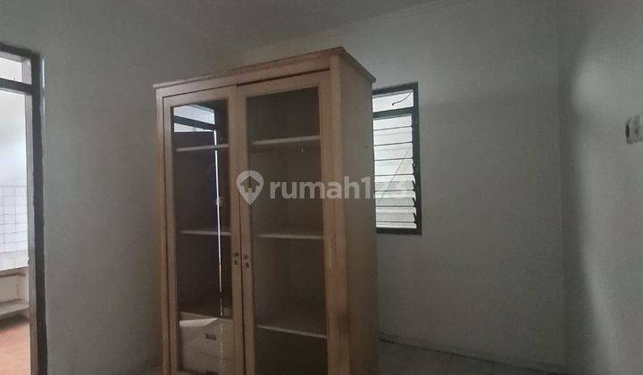 Rumah atau ruang usaha atau kantor strategis 13