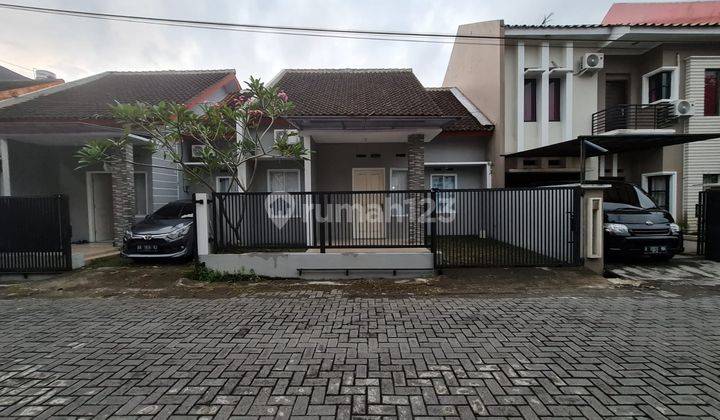 Rumah bagus siap huni di perumahan 1