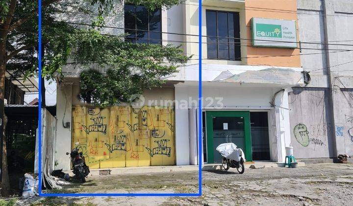 Ruko 3 lantai strategis di Jalan MH. Thamrin 1