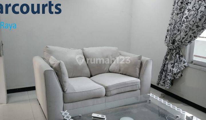 Rumah 2 lantai siap huni + sejumlah perabot di cluster 13