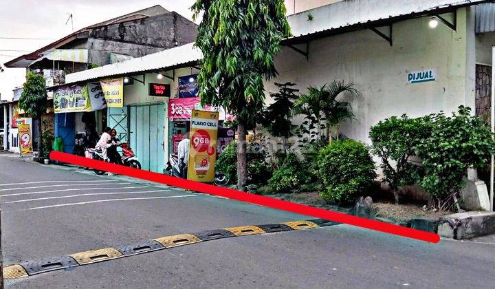 Rumah beserta kios hitung tanah dekat Jalan RE Martadinata, Solo 1