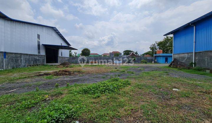 Gudang strategis di pusat Kota Karanganyar 6