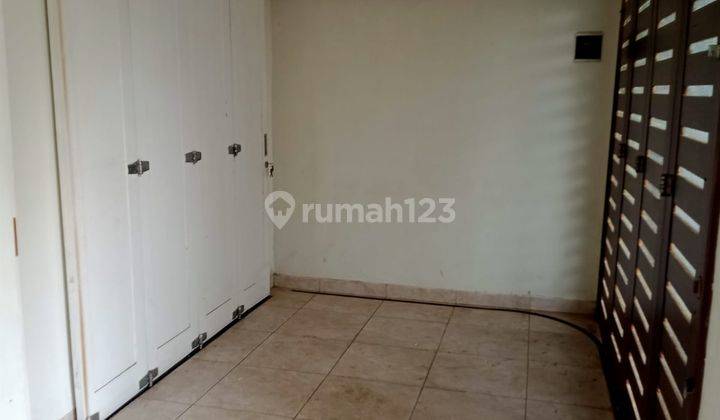 Rumah cantik dalam cluster 12