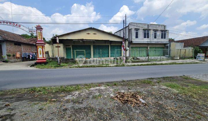 Ruko dan gudang atau tanah pinggir jalan raya Waduk Cengklik 2
