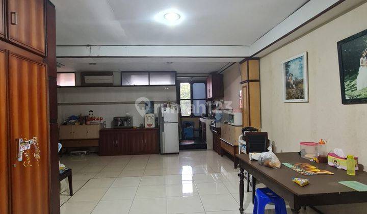 Ruko atau ruang usaha 2 lantai sangat strategis di pusat Solo Baru 9