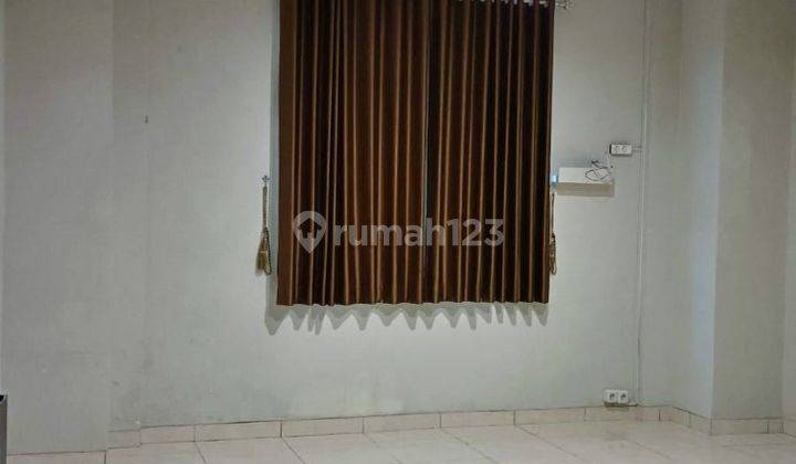 Ruko 2,5 lantai strategis siap pakai dekat Jln. Ir. Juanda 4