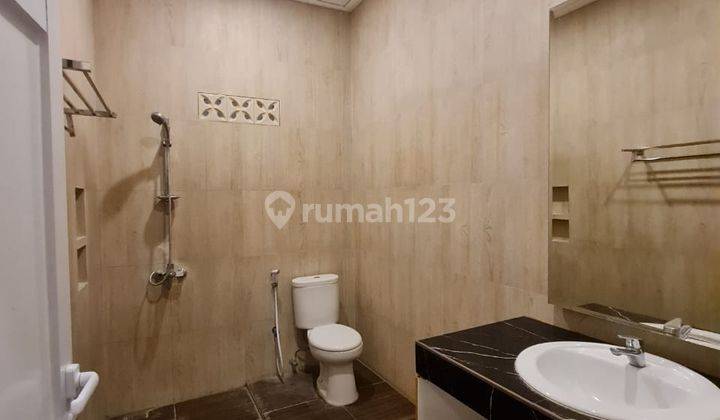 Rumah baru minimalis modern 2 lantai di sektor 1 Solo Baru 16