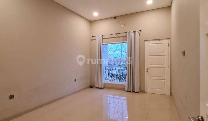 Rumah baru minimalis modern 2 lantai di sektor 1 Solo Baru 21