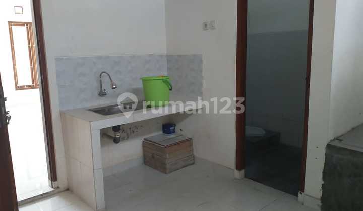 Rumah minimalis modern dalam cluster 5