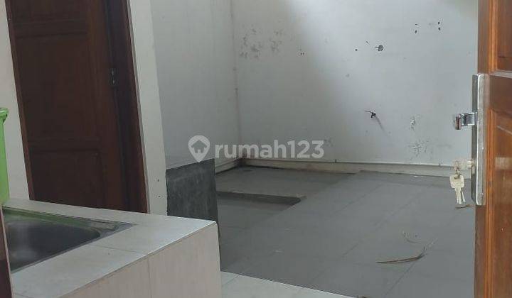 Rumah minimalis modern dalam cluster 9