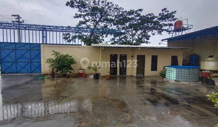 Pabrik plastik strategis di lokasi industri 11