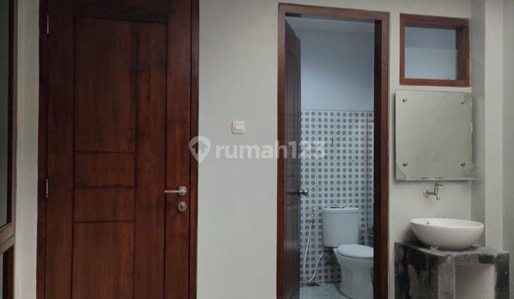 Rumah 2 lantai dalam cluster siap huni dekat Solo Baru 2