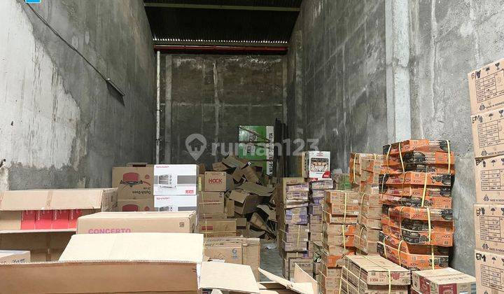 Gudang ada kantor dan mess karyawan dekat Solo Baru 2