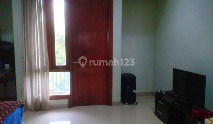Rumah Bagus 2 Lantai
Full Furnished Di Cluster 12
