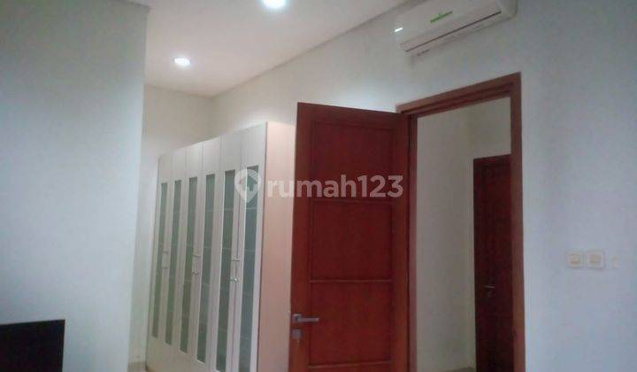 Rumah Bagus 2 Lantai
Full Furnished Di Cluster 16