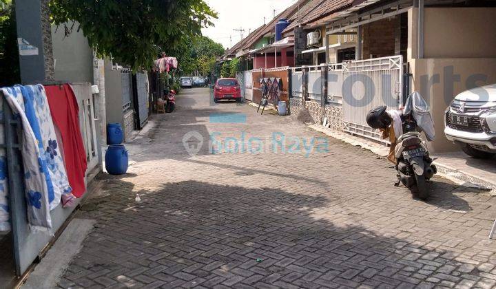 Rumah minimalis siap huni dengan perabot di cluster 5