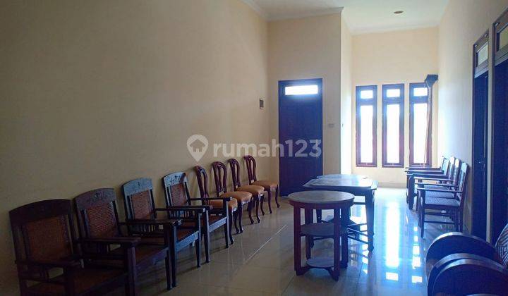 Rumah bagus 2 lantai
pinggir jalan raya 6