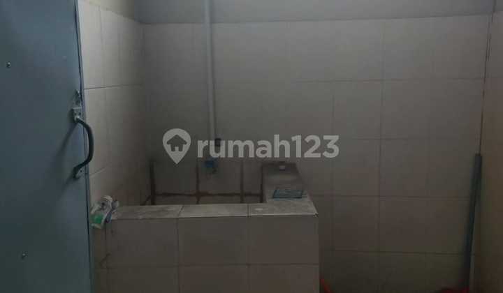 Ruko murah 2,5 lantai strategis pusat kota dekat Singosaren, Solo 3