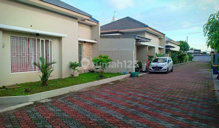Rumah cantik bersih
di cluster elite 4