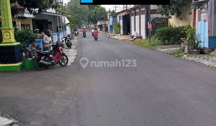 Rumah model lama besar & luas dekat jalan raya Palur 3