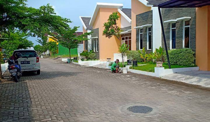 Rumah Cantik Full Furnish
Di Cluster 4