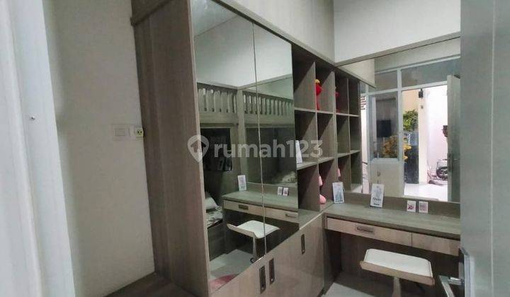 Rumah Cantik Full Furnish
Di Cluster 11