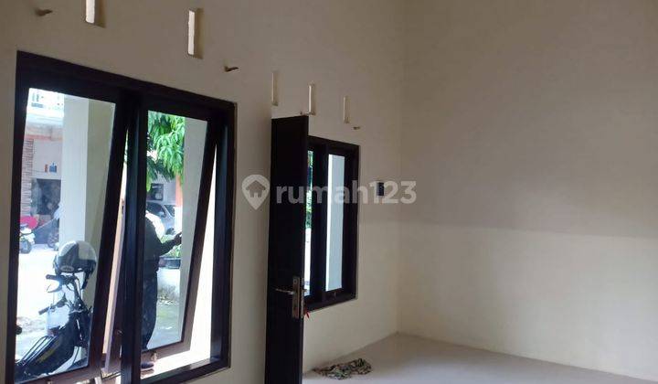 Rumah siap pakai
di cluster 6