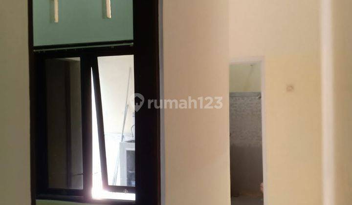 Rumah siap pakai
di cluster 8