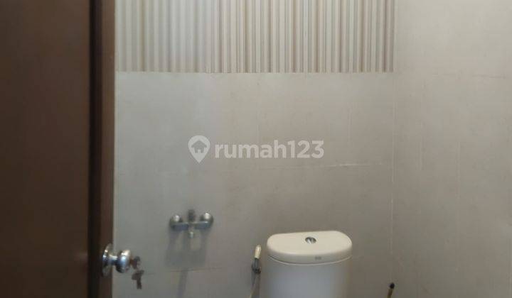Rumah Cluster Bagus Siap Huni 2 Lantai 8