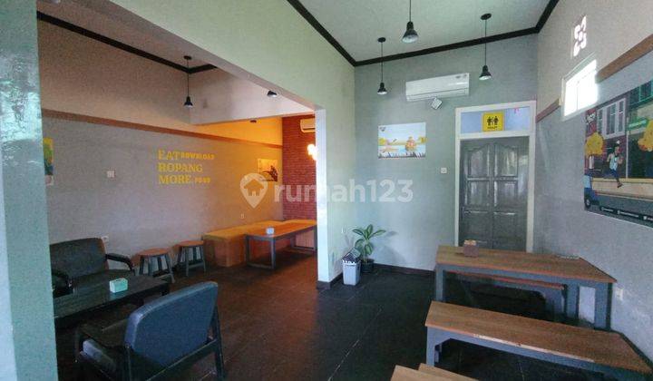 Rumah / ruang usaha strategis ex resto siap pakai 2