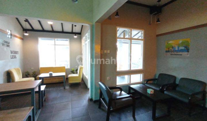 Rumah / ruang usaha strategis ex resto siap pakai 4