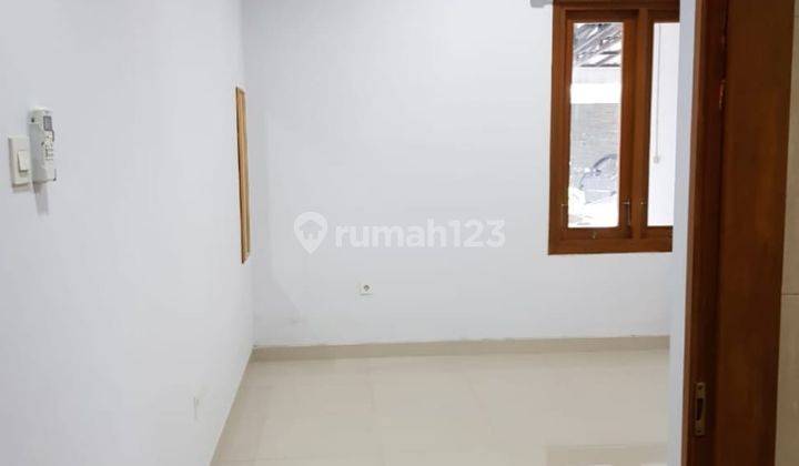 Rumah 2 lantai siap huni
di cluster elite 11