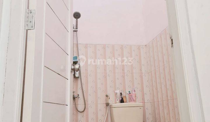Rumah cantik 1,5 lantai siap huni dengan perabotan di cluster 17