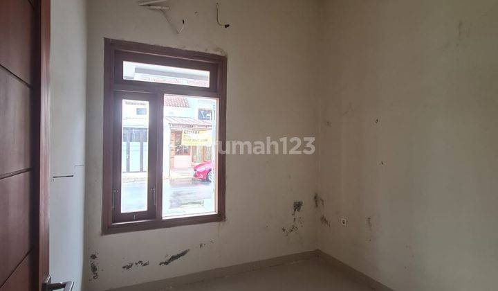 Rumah bagus siap huni di cluster elite 4