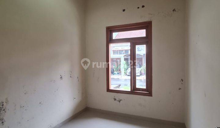 Rumah bagus siap huni di cluster elite 10