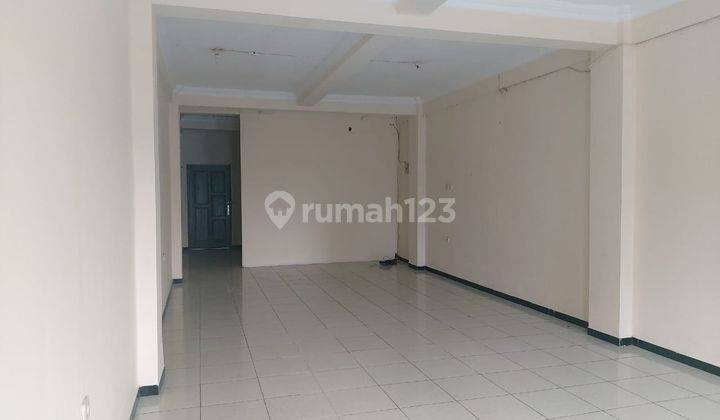 Ruko 3 lantai sangat strategis 11