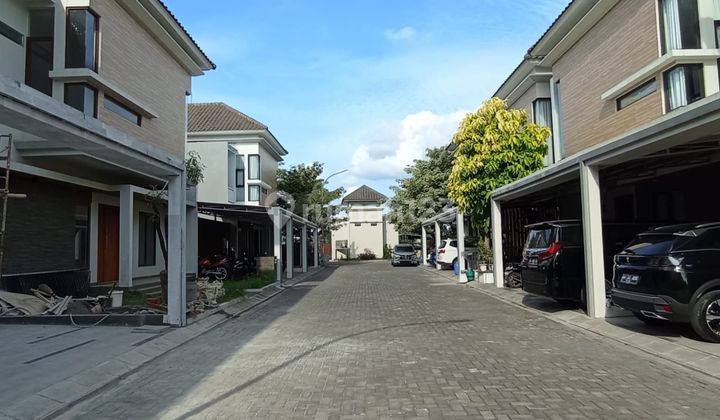 Rumah bagus full furnished 2 lantai di cluster elit 2