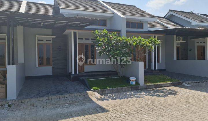 Rumah baru gress dekat Solo Baru 2