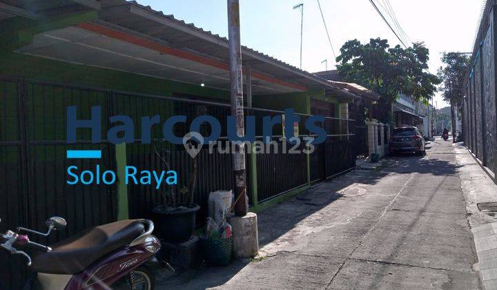 Rumah 1,5 Lantai Strategis 2