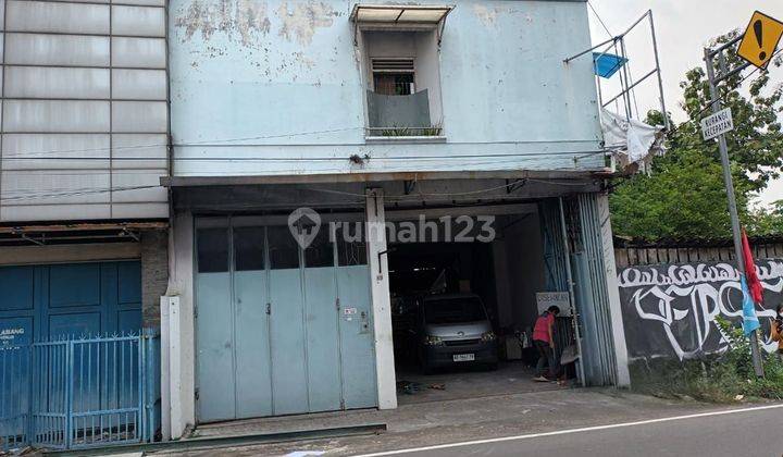 Ruko Tengah Kota Di Jagalan, Solo 2