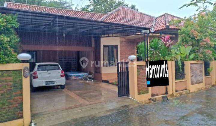 Rumah bagus siap huni di lingkungan pemukiman yang asri 1