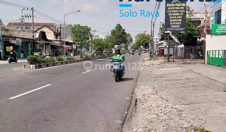 Ruko 3 lantai strategis pinggir jalan raya Solo - Tawangmangu, Jaten 2