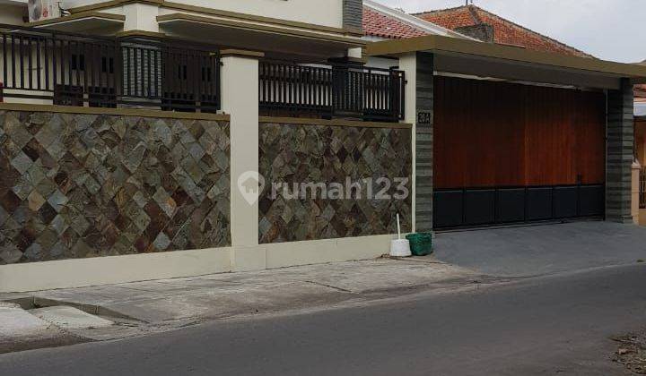 Rumah mewah minimalis 1 lantai dekat pintu tol Klodran, Solo 2