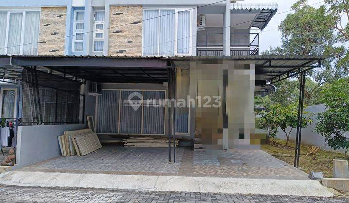 Rumah bagus terawat 2 lantai
furnished di cluster elite 1