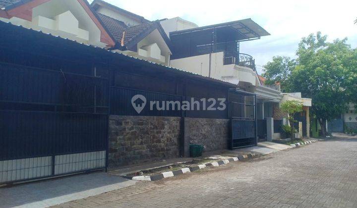 Rumah siap huni
di perumahan lokasi strategis di Solo Baru 2