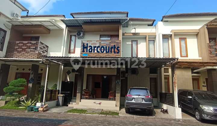 Rumah Cluster 2 Lantai Full Furnished Di Salah Satu Perumahan Elit Di Kartasura