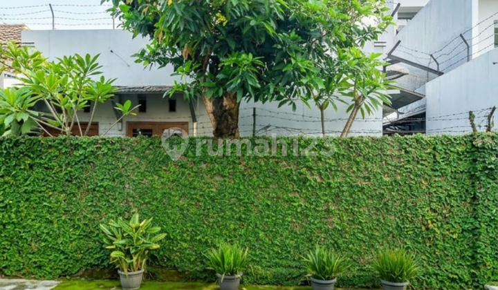 Bonus Land with Ready-to-Use Office & Warehouse Space in Manahan, Solo