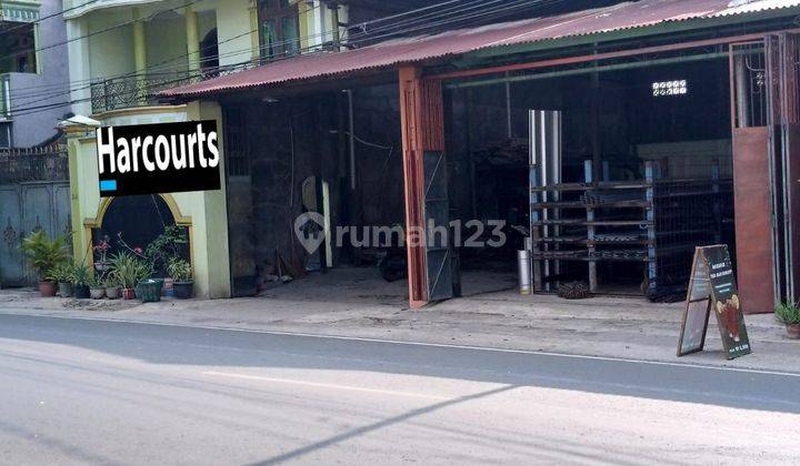 Rumah Bagus 2 Lantai + Gudang Siap Pakai Strategis 1