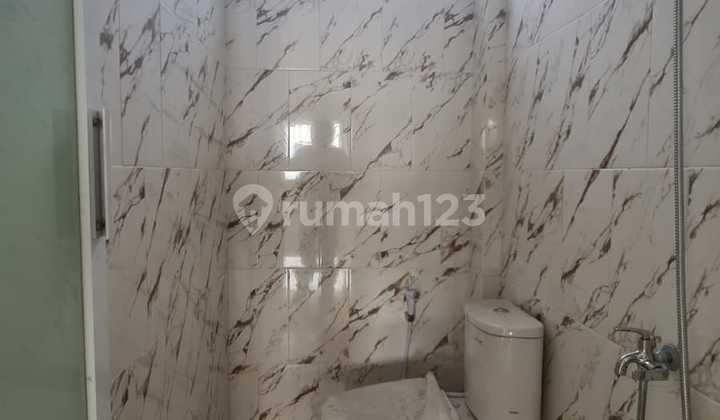 New Strategic 2-Story Shop House Near Hotel Alila, Slamet Riyadi, Jajar, Solo 2