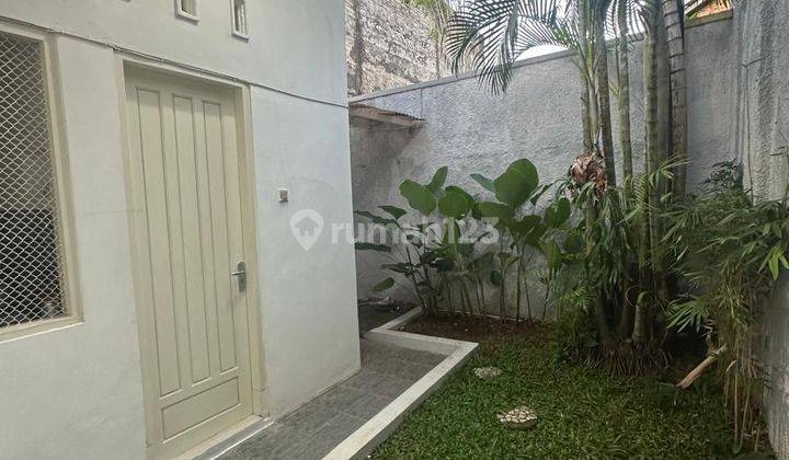 Rumah bagus semi furnish tengah kota 2